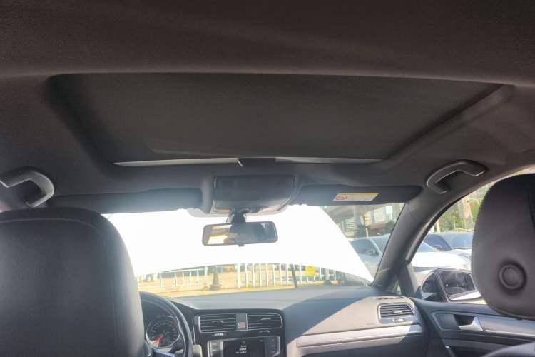 Used Volkswagen Golf 2017 280TSI Automatic R-Line Million-Vehicle Commemorative Edition Headliner