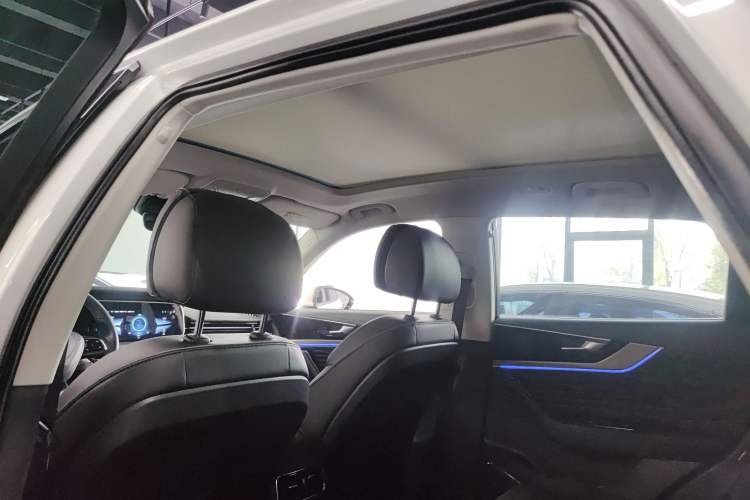 Used Hongqi HS5 2022 Revised Version 2.0T Smart Connect Flagship Edition