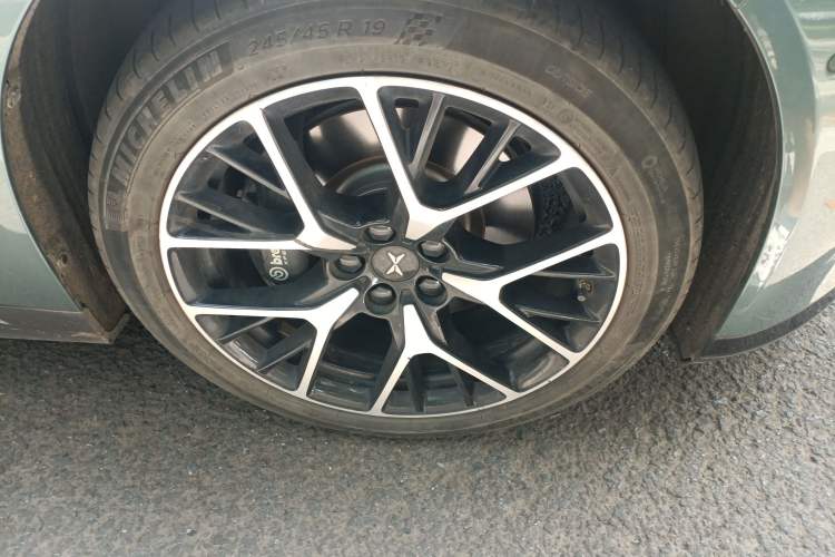 Used XPeng P7 2023 P7i 702 Pro Right Front Wheel Hub