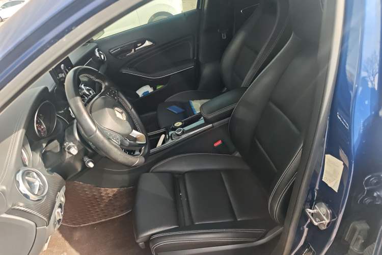 Used Mercedes-Benz GLA 2018 GLA 220 4MATIC Sport Edition Left Front Seat