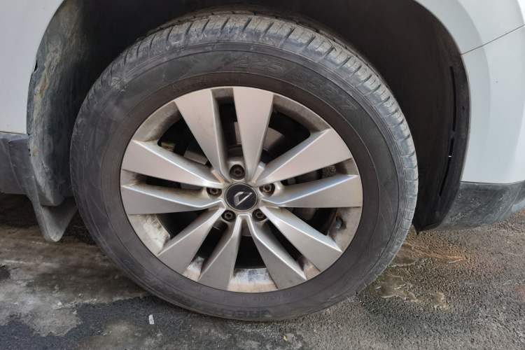 Used Jetta VS5 2019 280TSI Manual Entry-Level Model Right Front Wheel Hub