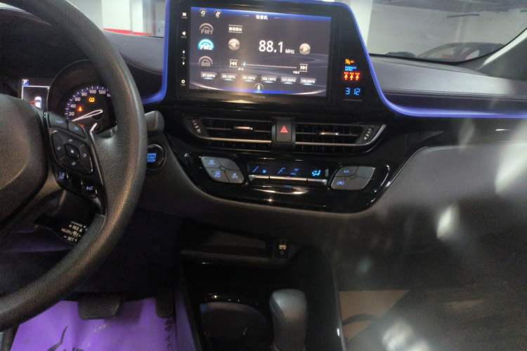 Used Toyota IZOA 2021 2.0L Yichi SPORT
