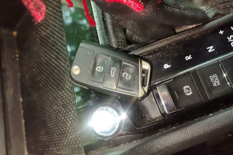 Used Volkswagen Tharu 2021 330TSI All-Wheel Drive Luxury PLUS Version
