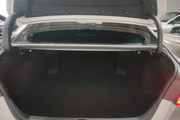 Used Toyota Camry 2021 2.0G Luxury Edition
