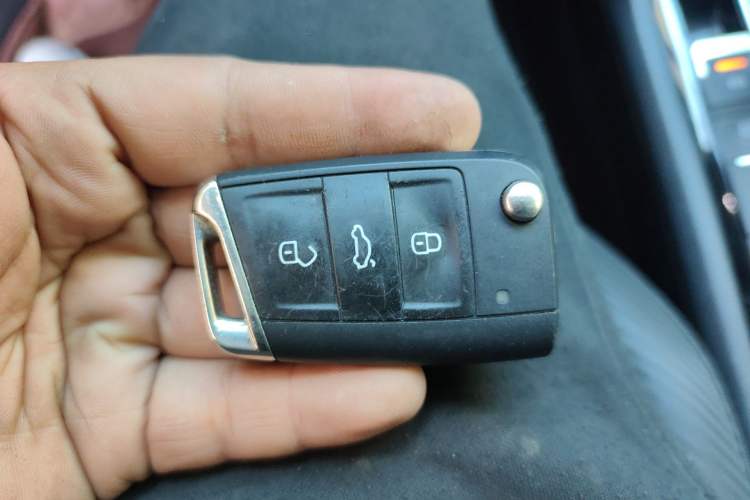 Used Volkswagen Tiguan L 2023 330TSI Automatic Two-Wheel Drive R-Line Flagship Edition Vehicle Key