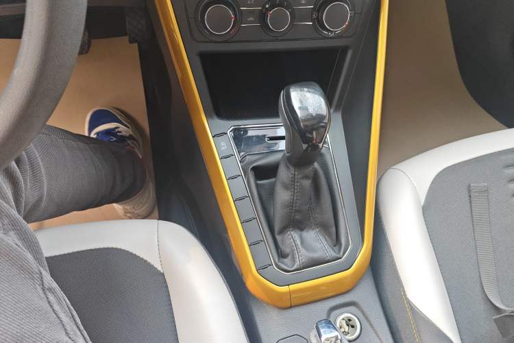 Used Volkswagen Polo 2019 Plus 1.5L Automatic Colorful Technology Edition Gear Lever