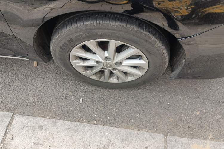 Used Toyota Camry 2012 2.5G Luxury Edition Right Front Wheel Hub