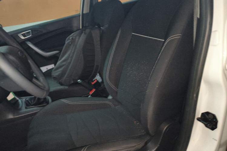 Used Ford Fiesta 2013 Hatchback 1.5L Manual Fashion Edition
