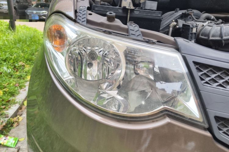 Used Wuling Hongguang 2015 1.2L S Base Model China V Standard Right Front Headlight