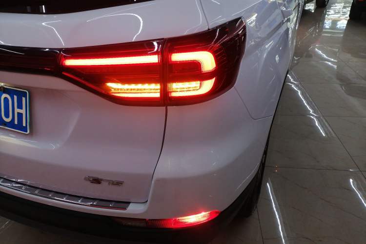 Used CHANGAN CS75 2024 Enjoy Edition 1.5T DCT Luxury Model
