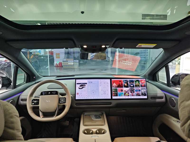 Used Li Auto i6 2025 Model Two-Wheel-Drive Standard Type — 17