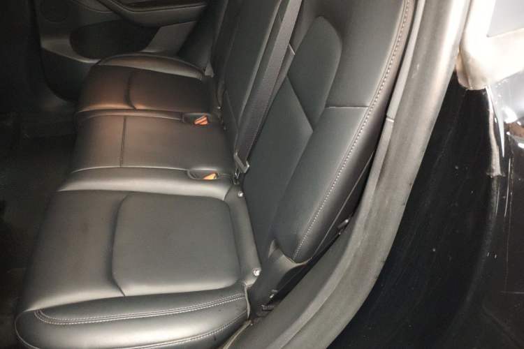 Used Tesla Model Y 2023 Long-Range All-Wheel-Drive Version
