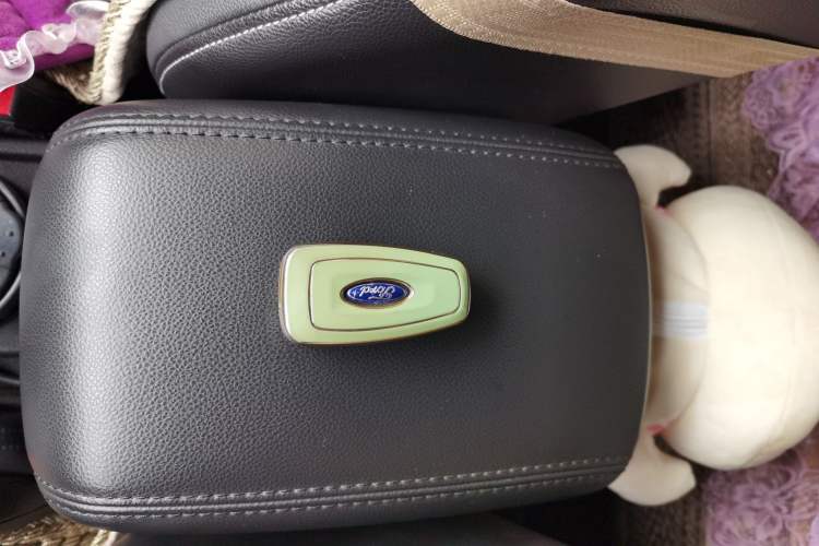 Used Ford Focus 2012 Sedan 1.6L Automatic Fashion Edition