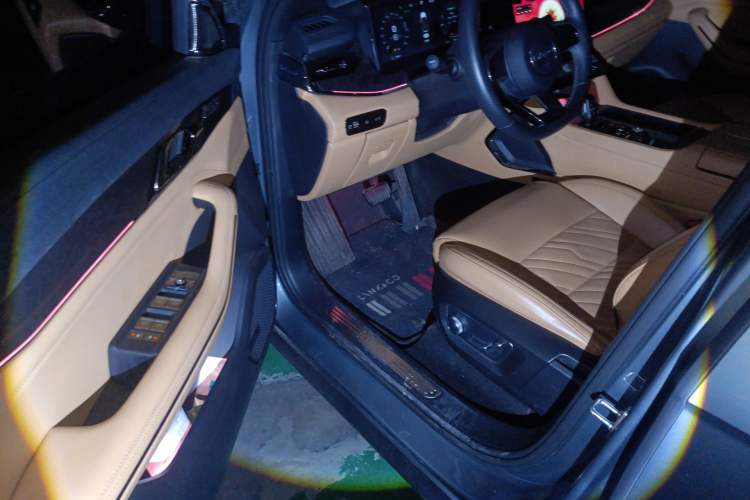 Used Lynk & Co 09 EM-P 2021 2.0T PHEV Halo Six-Seater