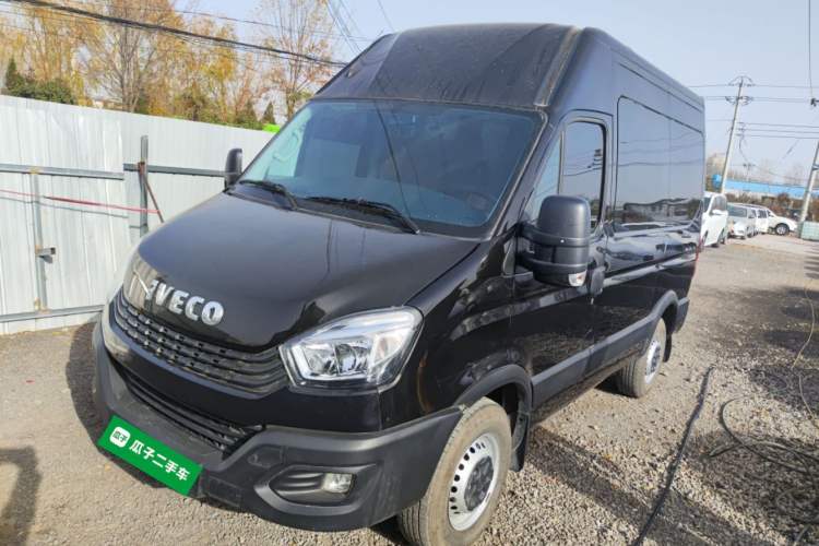 Used Iveco Eurocargo 2021 2.0T Manual Super-Rui Short Wheelbase High-Roof Side-Sliding Door F1A