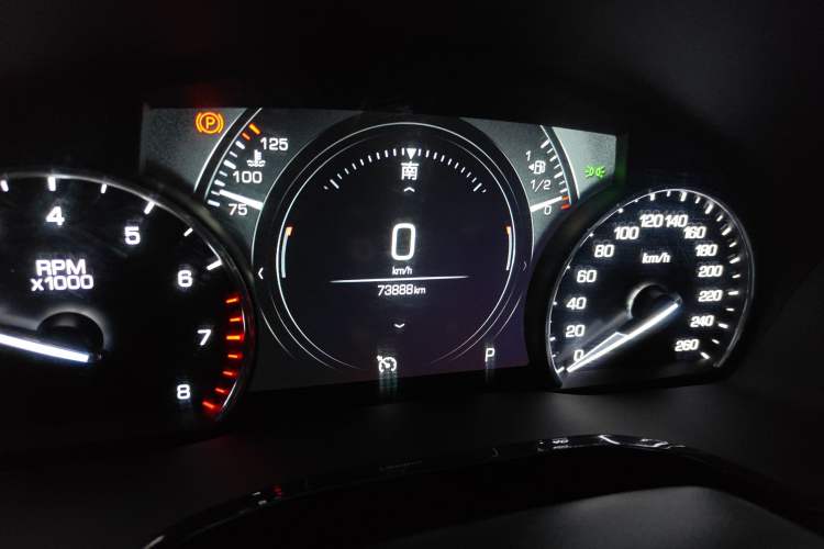 Used Cadillac XT5 2018 25T Luxury Model