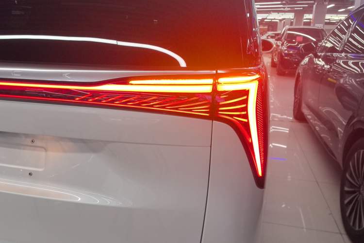 Used Buick Century 2023 2.0T Seven-Seater Yinshi Edition