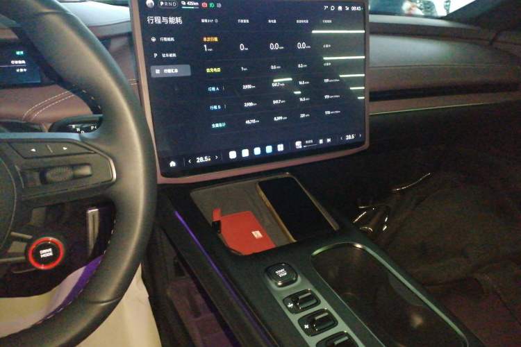 Used Xiaomi Auto SU7 2024 Four-Wheel Drive Ultra-Long Range Advanced Intelligent Driving Max Edition