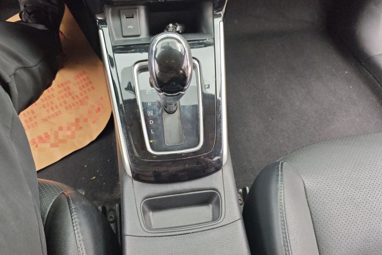 Used Nissan Sylphy 2019 1.6XV CVT Smart Connect Luxury Edition China VI Standard Gear Lever