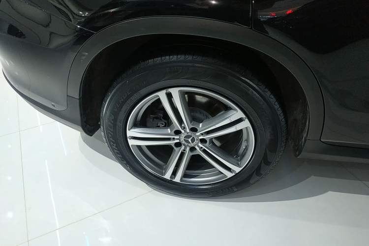 Used Mercedes-Benz GLC 2020 GLC 260 L 4MATIC Luxury Model Right Rear Wheel Hub