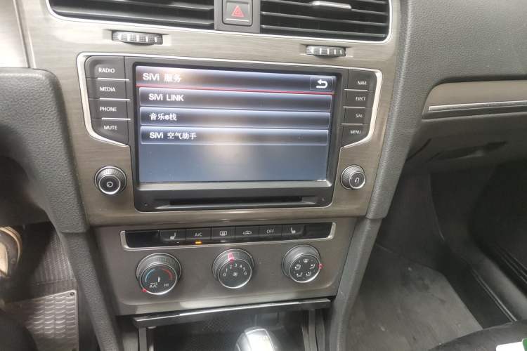 Used Volkswagen Golf 2014 1.4TSI Automatic Luxury Model
