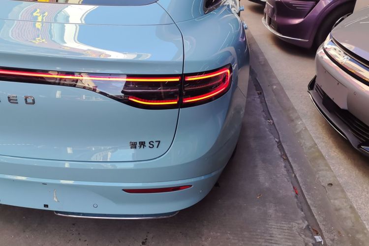 Used Hima Luxeed S7 2025 785 km Ultra