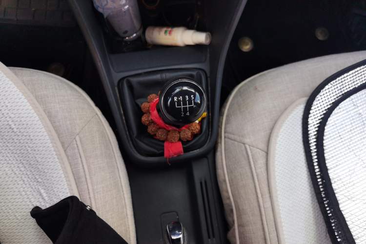 Used Volkswagen Santana 2015 1.6L Manual Comfort Edition
