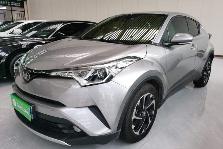 Used Toyota IZOA 2018 2.0L Yichi Version China VI Standard