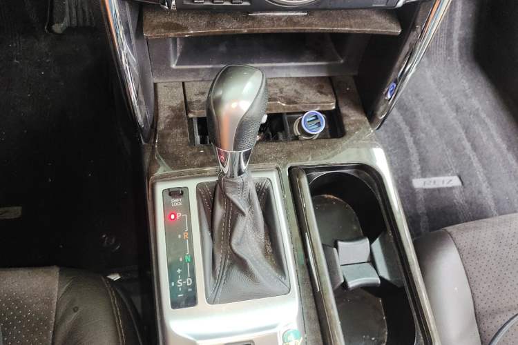 Used Toyota Reiz 2012 2.5V Fengdu Elite Stylish Edition
