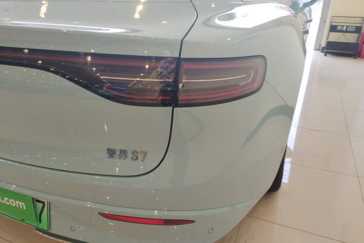 Used Hima Luxeed S7 2025 785 km Ultra
