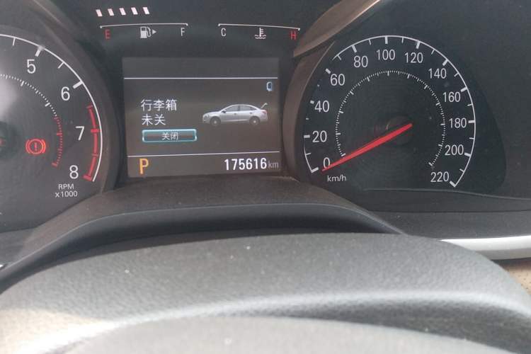 Used Chevrolet Monza 2022 320 Automatic Enjoyment Sunroof Version Odometer Close Up