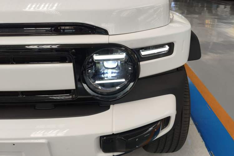 Used iCAR V23 2025 501 Four-Wheel Drive Intelligent Driving Version