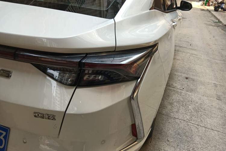 Used Dongfeng Aeolus Yixuan 2020 230T Automatic Advanced Edition Right Rear Taillight