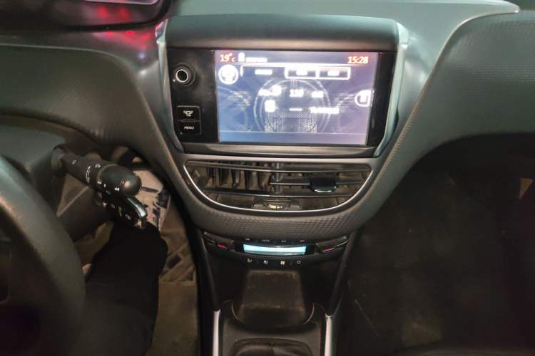 Used Peugeot 2008 2014 1.6L Manual Fashion Edition Audio And AC Panel