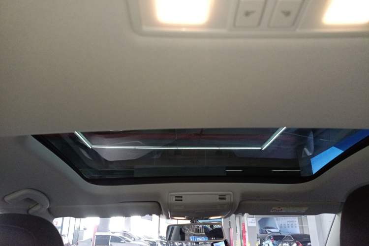 Used Volkswagen Golf 2017 1.6L Automatic Comfort Million-Vehicle Anniversary Edition Headliner