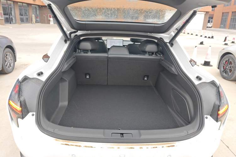 Used XPeng MONA M03 2025 620 Ultra-Long Range Plus Trunk