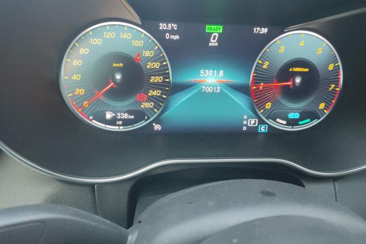 Used Mercedes-Benz C-Class 2019 Restyled C 260 L Sport Edition Odometer Close Up