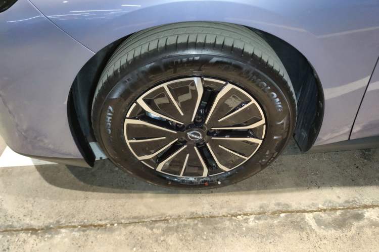 Used Nissan N6 2026 Model 180 Max Left Front Wheel Hub