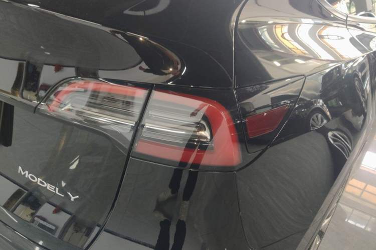 Used Tesla Model Y 2022 Rear-Wheel-Drive Version
