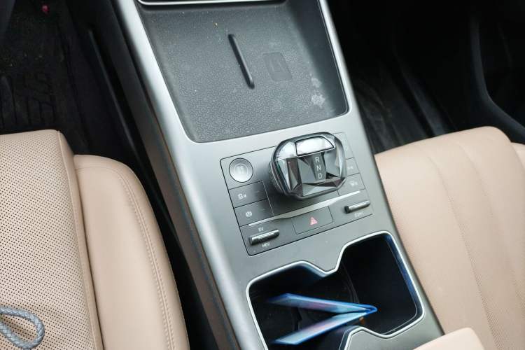 Used BYD Song Pro New Energy 2025 Second-Generation DM-i 75KM Leading Edition Gear Lever