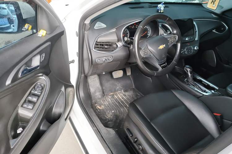 Used Chevrolet Malibu XL 2021 535T Automatic Sport Edition Driver Seat