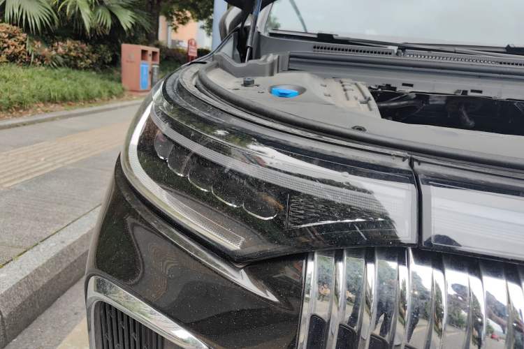 Used VOYAH Dream 2025 PHEV Four-Wheel Drive Prestige Kunpeng Edition
