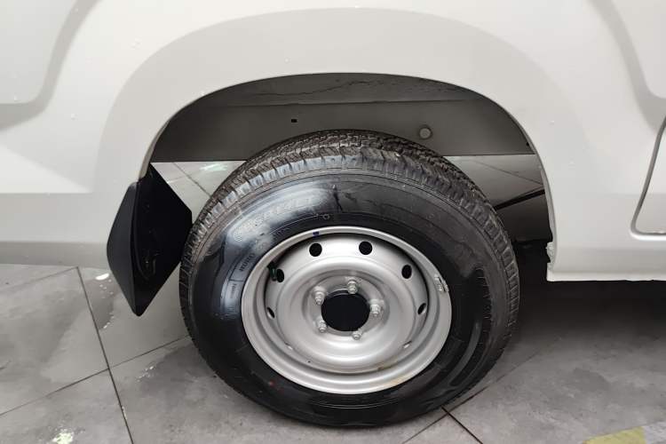 Used Karry Jiangtun E5 2024 230 km Standard Version
