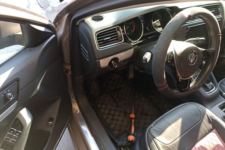 Used Volkswagen Sagitar 2016 230TSI 25th Anniversary Edition Driver Seat