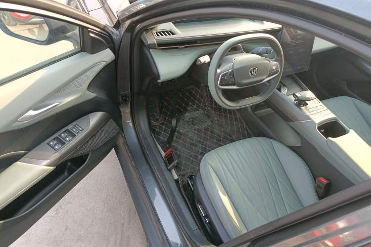 Used CHANGAN Eado DD 2023 Blue Whale NE 1.5T GDI DCT Flagship Model Driver Seat