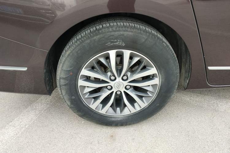 Used Buick GL8 2018 ES 28T Flagship Model China VI Standard