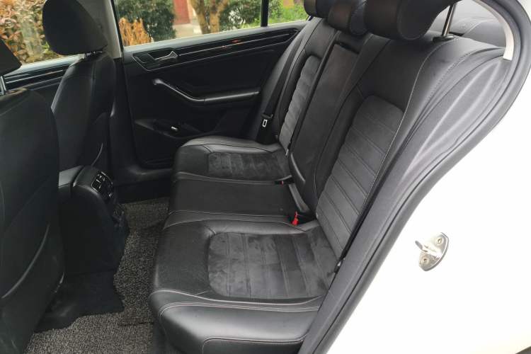 Used Volkswagen Sagitar 2018 280TSI DSG Luxury Model Left Rear Seat