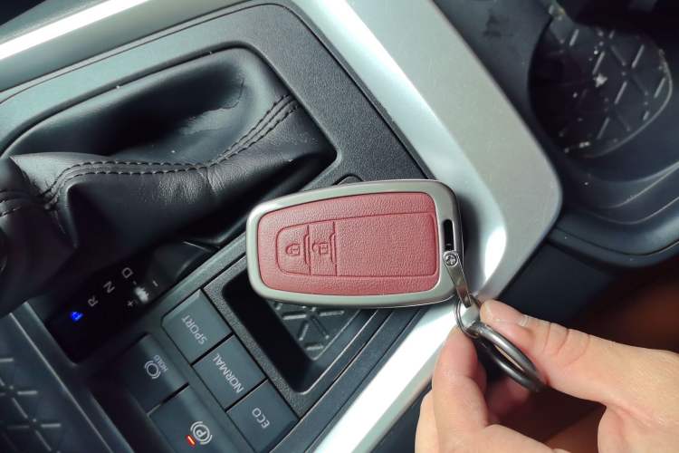 Used Toyota RAV4 2021 2.0L CVT Two-Wheel Drive Fashion Edition