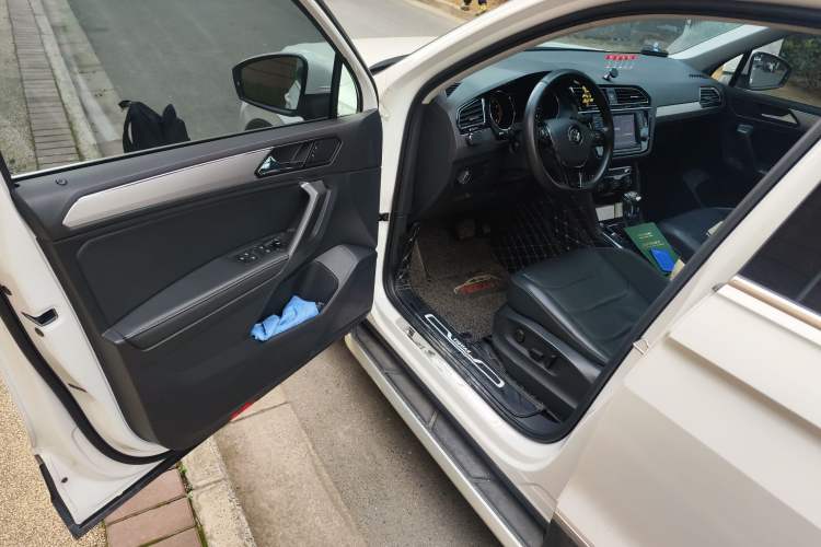 Used Volkswagen Tiguan L 2018 330TSI Automatic Two-Wheel Drive Luxury Edition