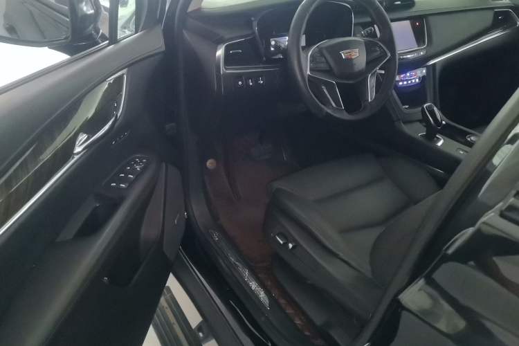 Used Cadillac XT5 2016 25T Luxury Model Driver Seat